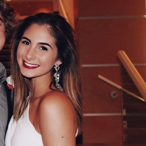 Meet your Posher, Avery